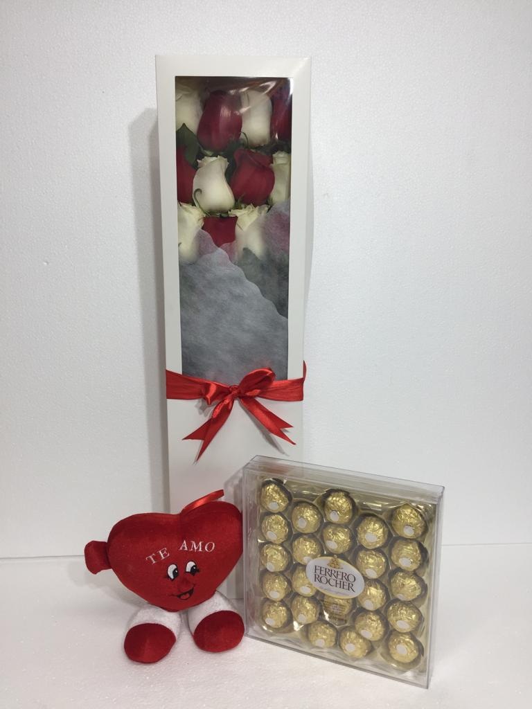 Caja con 12 Rosas ms Bombones Ferrero Rocher 300 Gramos y Peluchito Corazn de 19 cm